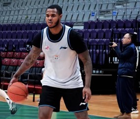 关于深圳男篮训练开放日，今夜止住颓势引欢呼，欧超杯在即，球队文化再被提及的信息-爱游戏体育