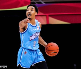 里昂训练开放日，国际比赛日篮板制胜引欢呼，CBA常规赛在即，资深球员宣示担当(第一届校ba比赛开幕式信息)-ayx